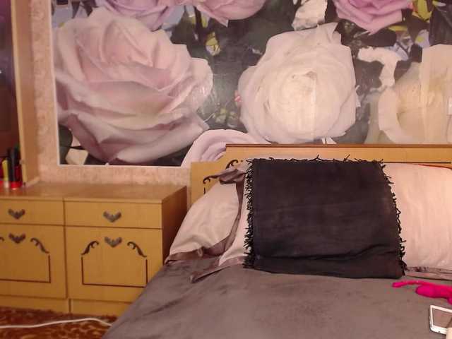 -Karolina555-'s BongaCams show and profile