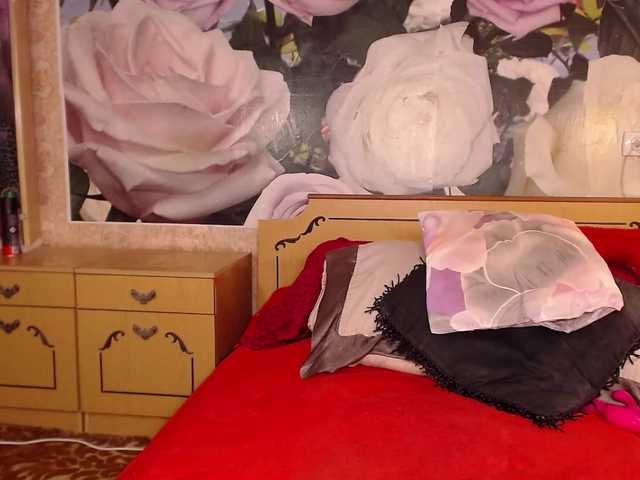 -Karolina555-'s BongaCams show and profile