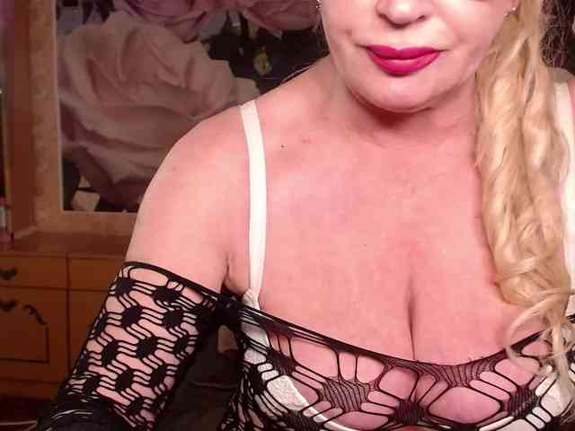 -Karolina555- Live Webcam on BongaCams