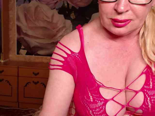 adult cam porn -Karolina555-