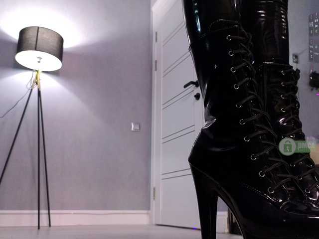 Sonia-Black's BongaCams show and profile