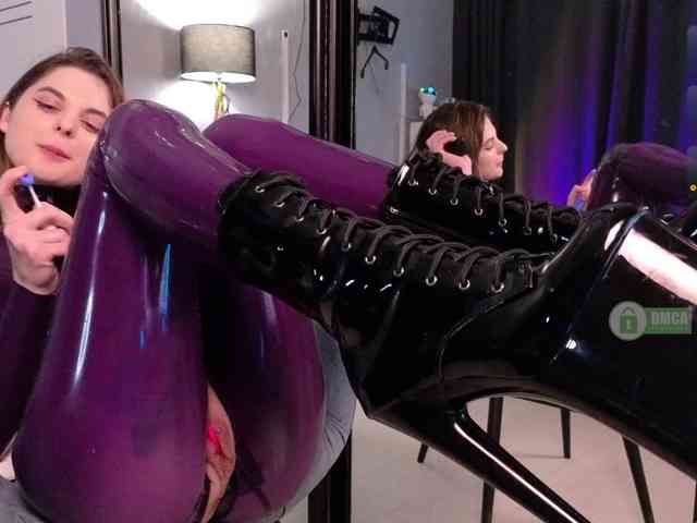 Sonia-Black webcam
