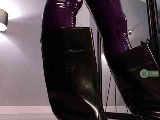 Sonia-Black webcam