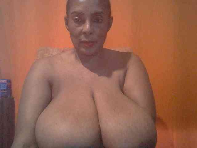 Busty8 webcam