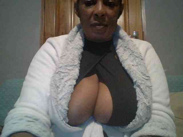 Busty8 webcam