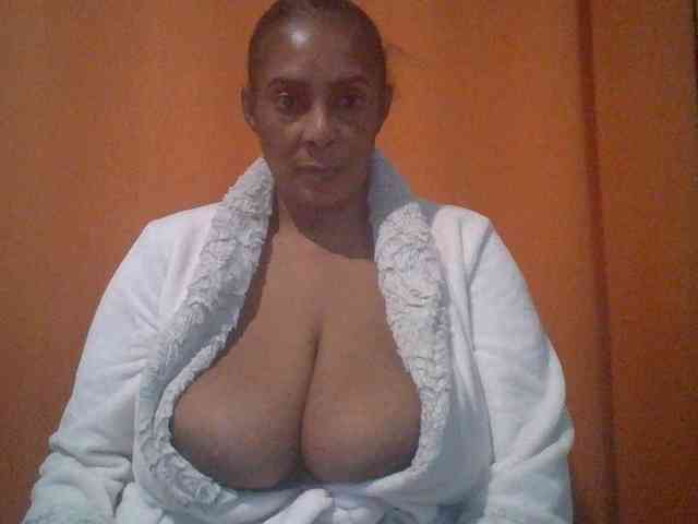 Busty8 webcam