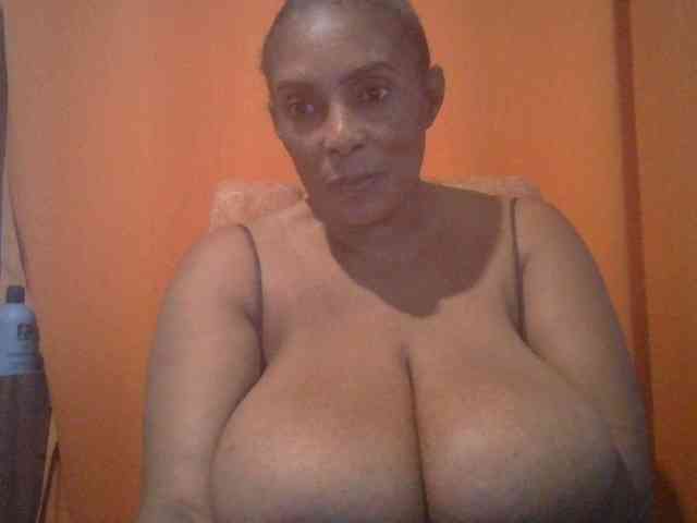 Busty8 webcam