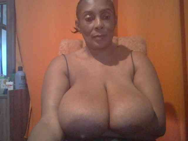 Busty8 webcam