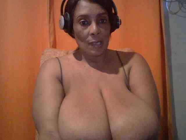 Busty8 webcam