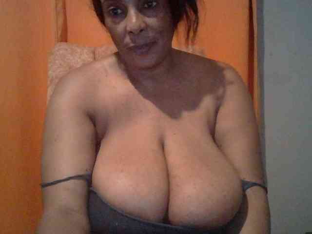 Busty8 webcam