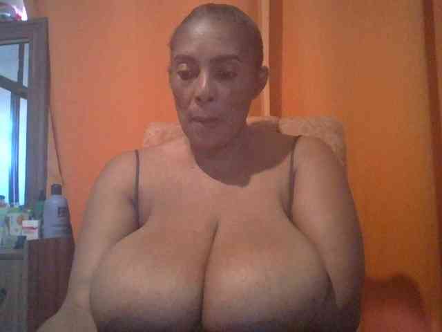 Busty8 webcam