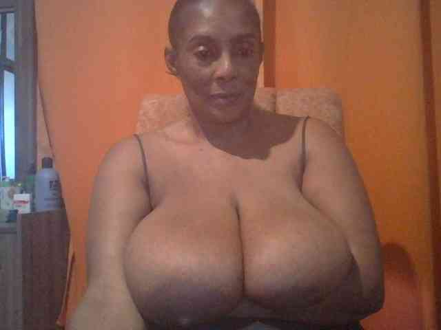 Busty8 webcam
