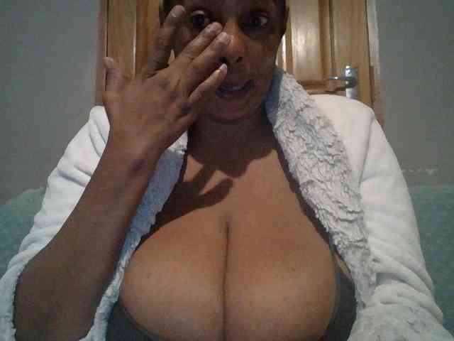 Busty8 webcam