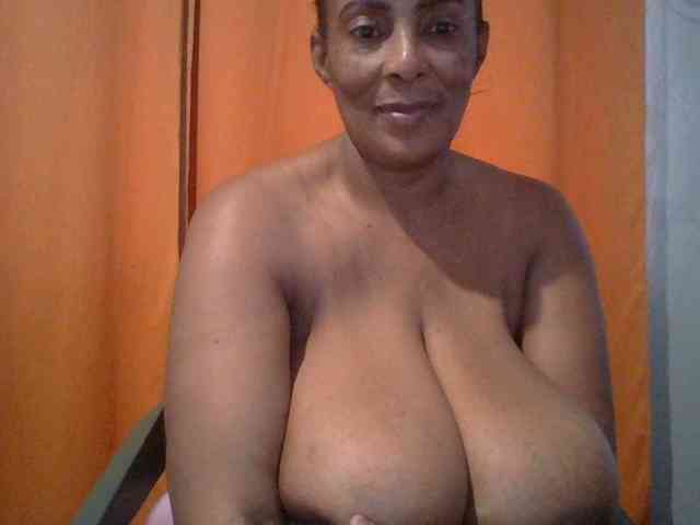 Busty8 webcam