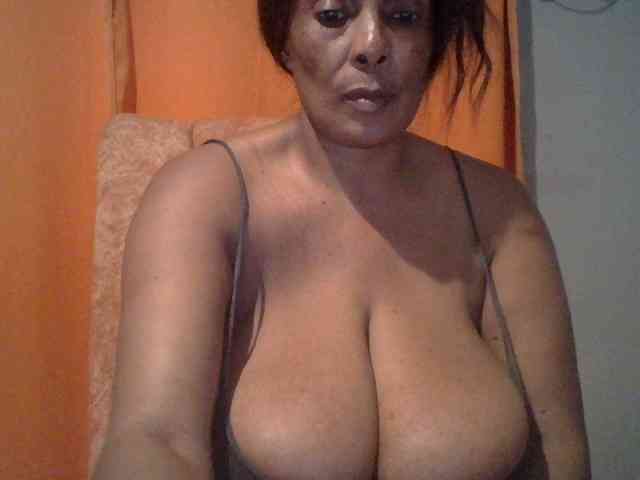 Busty8 webcam