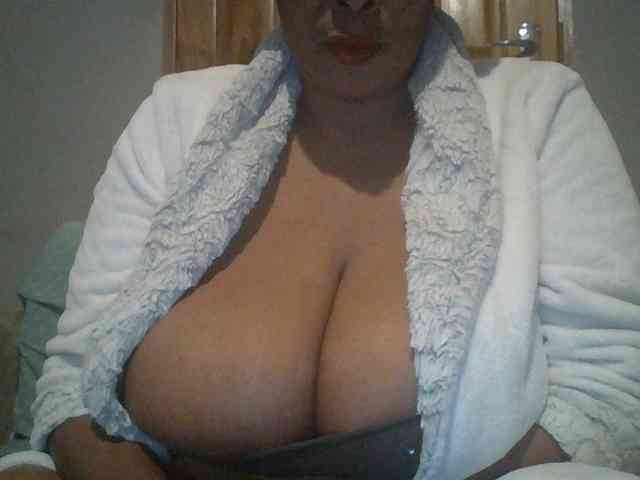 Busty8 webcam