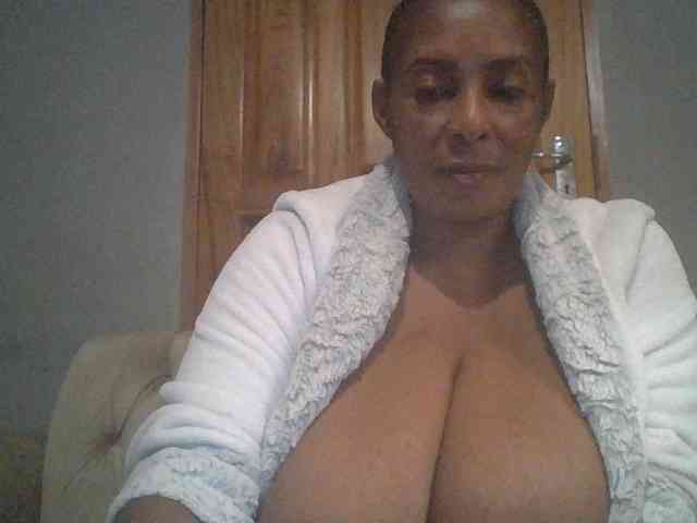 Busty8 webcam