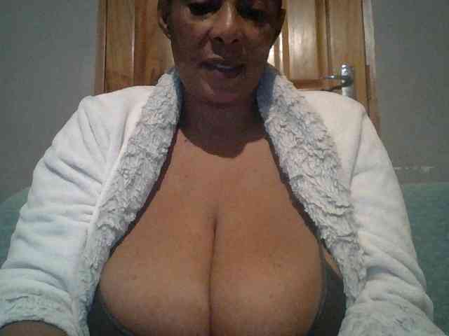 Busty8 webcam