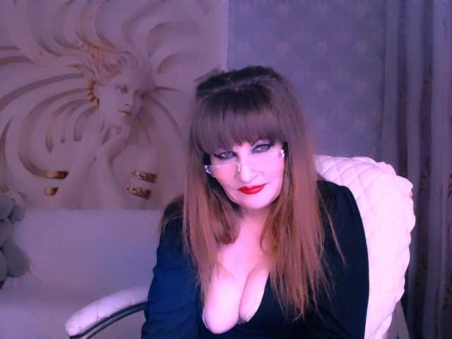 1CrazyPussy's BongaCams show and profile