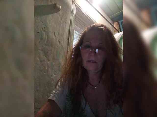 1CrazyPussy webcam