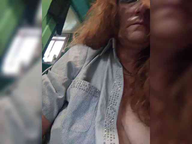 1CrazyPussy webcam