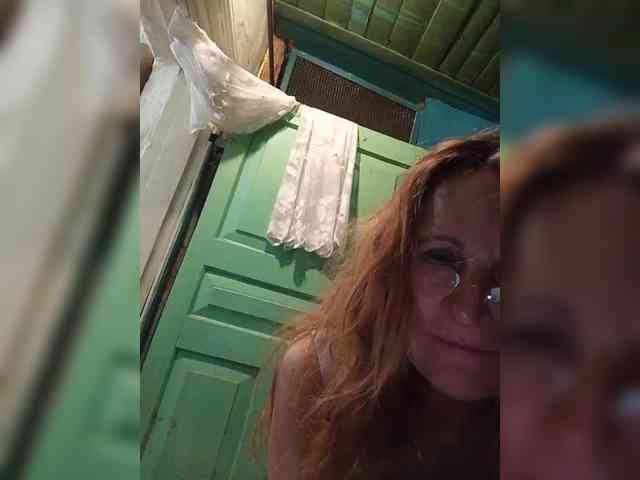 1CrazyPussy webcam