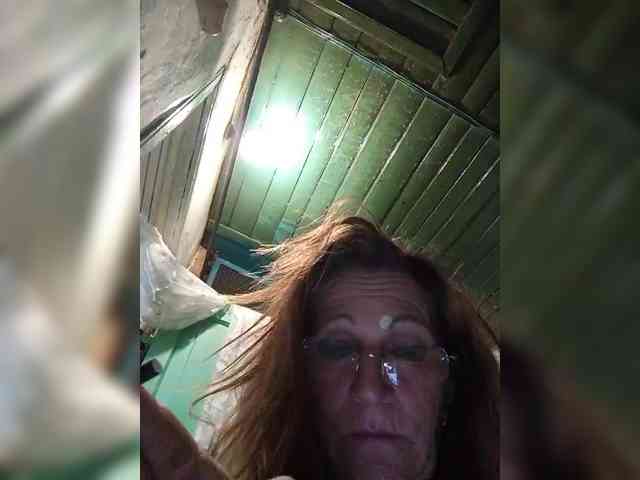 1CrazyPussy webcam