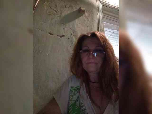 1CrazyPussy webcam