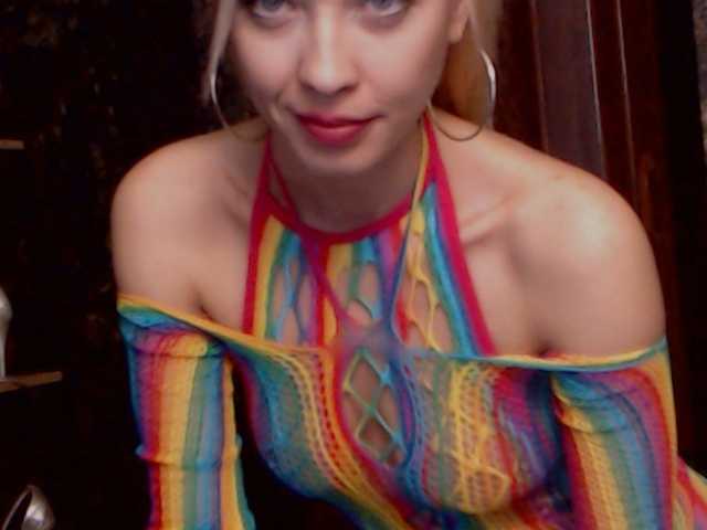 spicystarlet's BongaCams show and profile