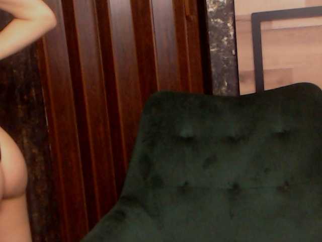 spicystarlet's BongaCams show and profile