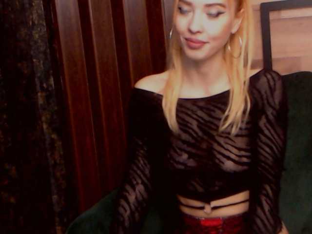 spicystarlet's BongaCams show and profile