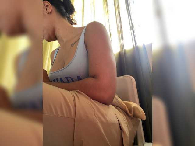 Sofia-Jones webcam