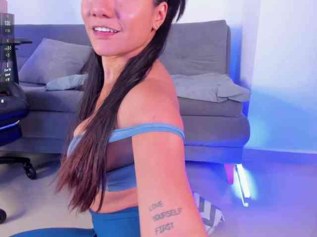 Sofia-Jones webcam