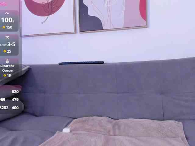 Sofia-Jones webcam