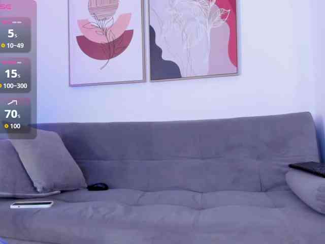 Sofia-Jones webcam