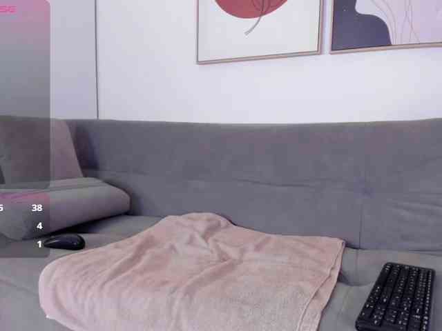 Sofia-Jones webcam