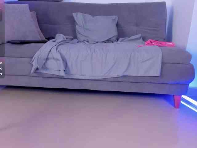 Sofia-Jones webcam