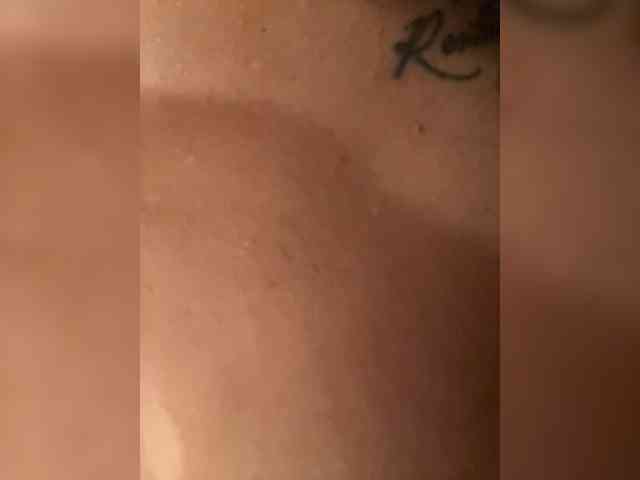 Sofia-Jones webcam