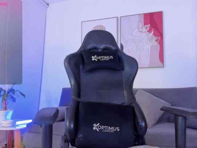 Sofia-Jones Sofia-Jones