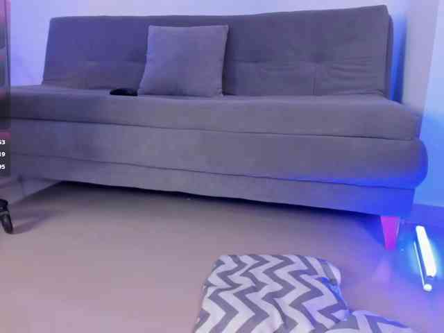 Sofia-Jones webcam