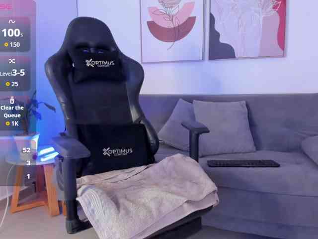 Sofia-Jones Sofia-Jones