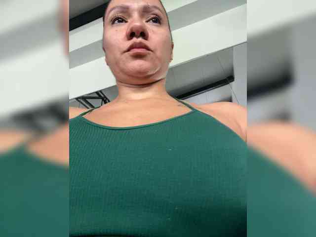 Sofia-Jones Sofia-Jones