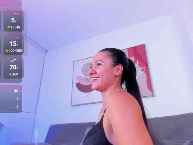 Sofia-Jones webcam
