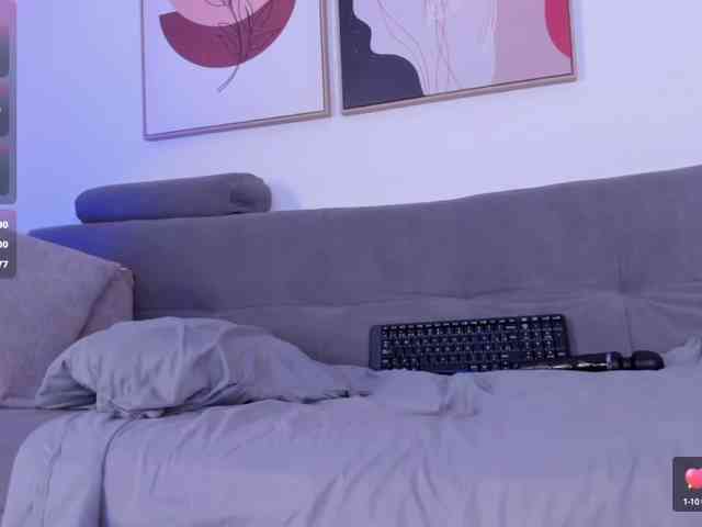 Sofia-Jones webcam