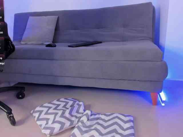 Sofia-Jones webcam