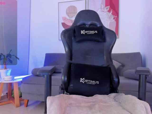 Sofia-Jones Sofia-Jones