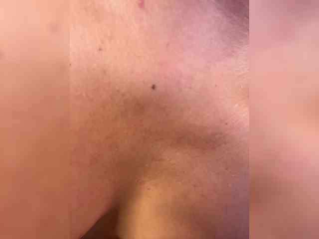 Sofia-Jones webcam