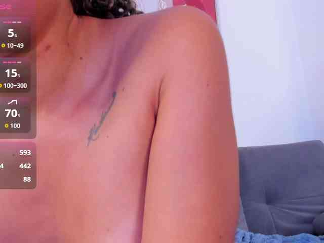 Sofia-Jones webcam