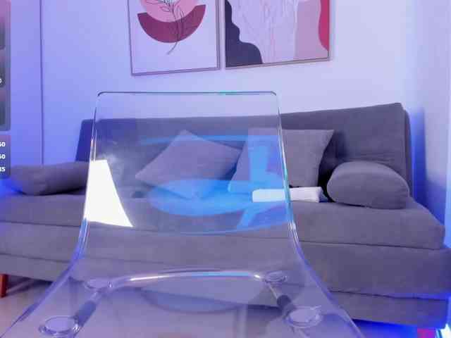 Sofia-Jones webcam