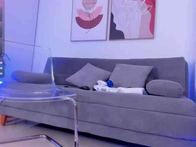 Sofia-Jones webcam